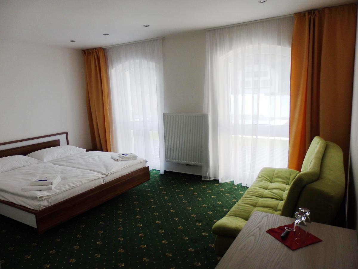 Rezidence Holsin Hotel Holsiny Exterior foto